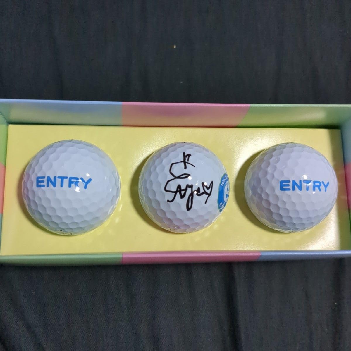 直筆サインボール　三浦桃香 Amazon.co.jp: 三浦桃香 江澤亜弥 サイン入りゴルフボール : ホビー